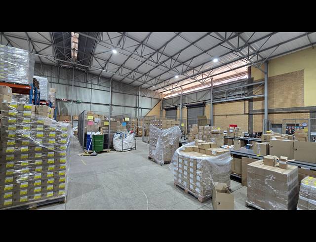 1,600M² WAREHOUSE TO LET IN SPARTAN
